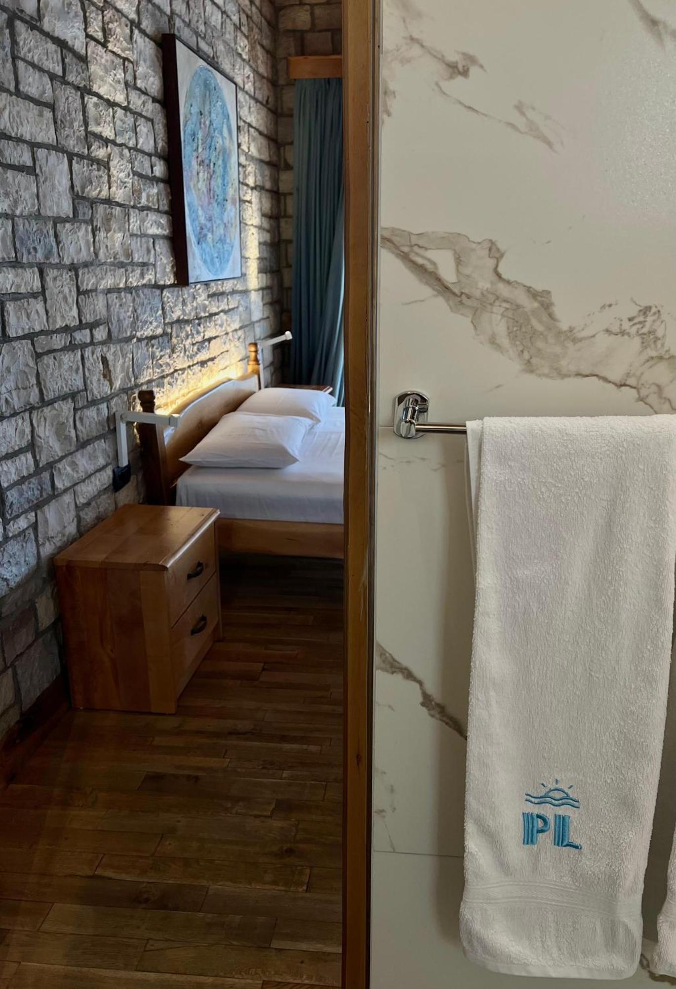 Palermiti Luxury Rooms Himare Ruang foto